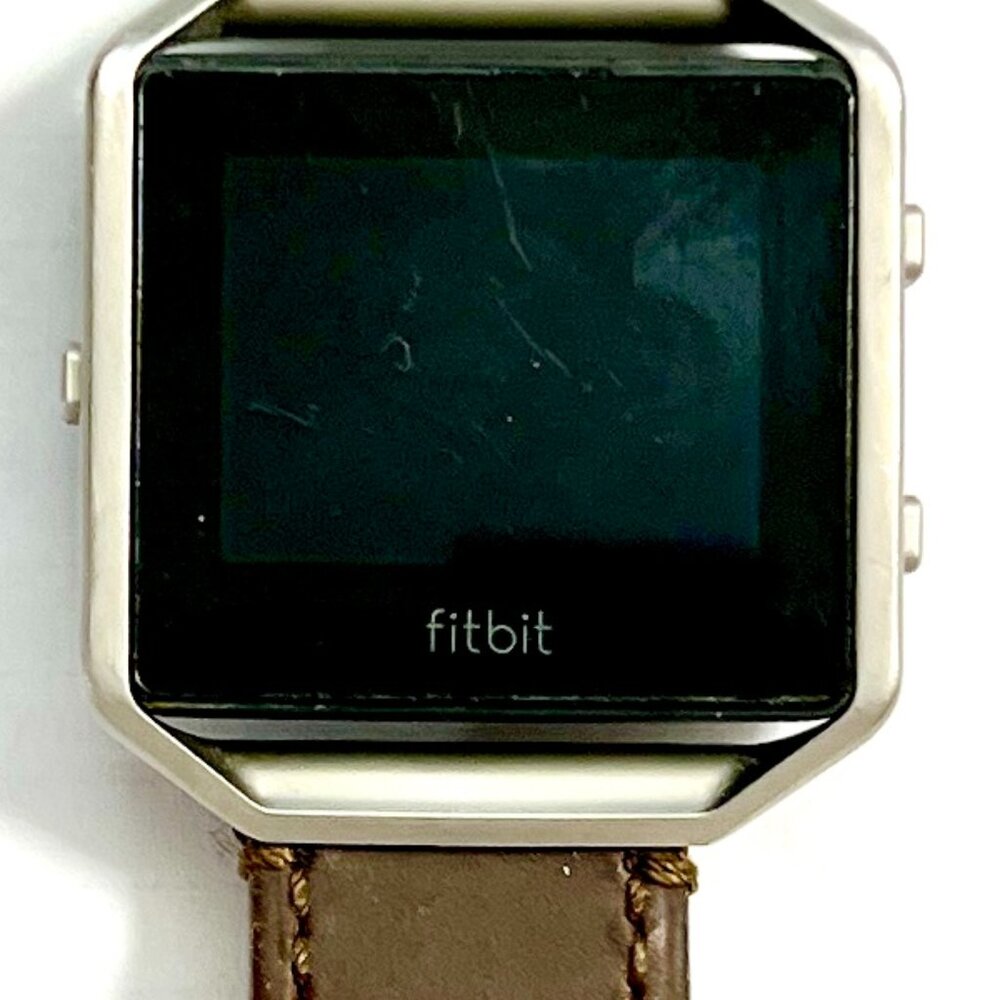 FITBIT BLAZE DIGITAL WATCH WITH CHARGER